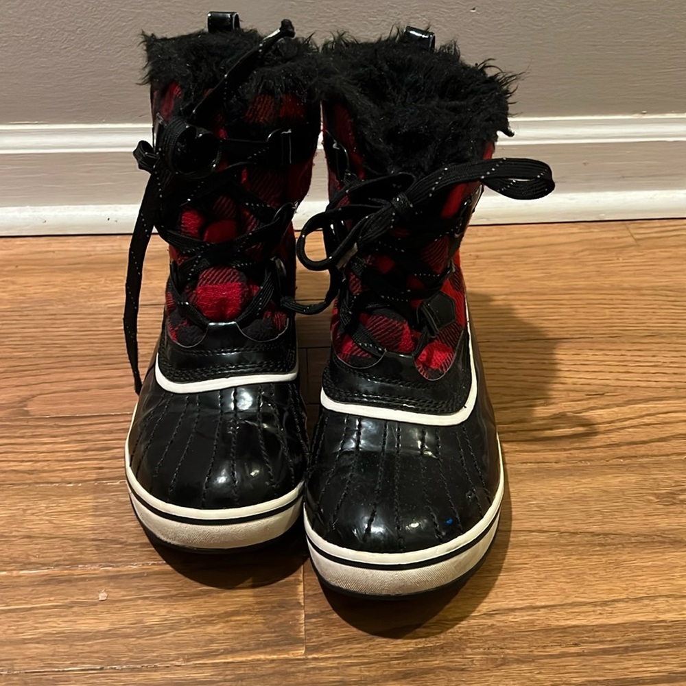 Sorel Snow Boot 8.5 - image 1